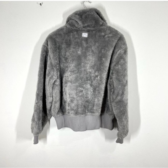 Varley NWT Griffin Duray Faux Shearling Pullover Size L Women's Long Sleeve - Picture 2 of 12